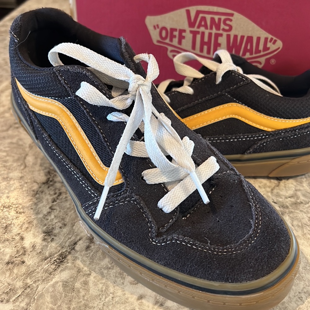 📌 4/$20 VANS Caldron Lo Top Sneakers